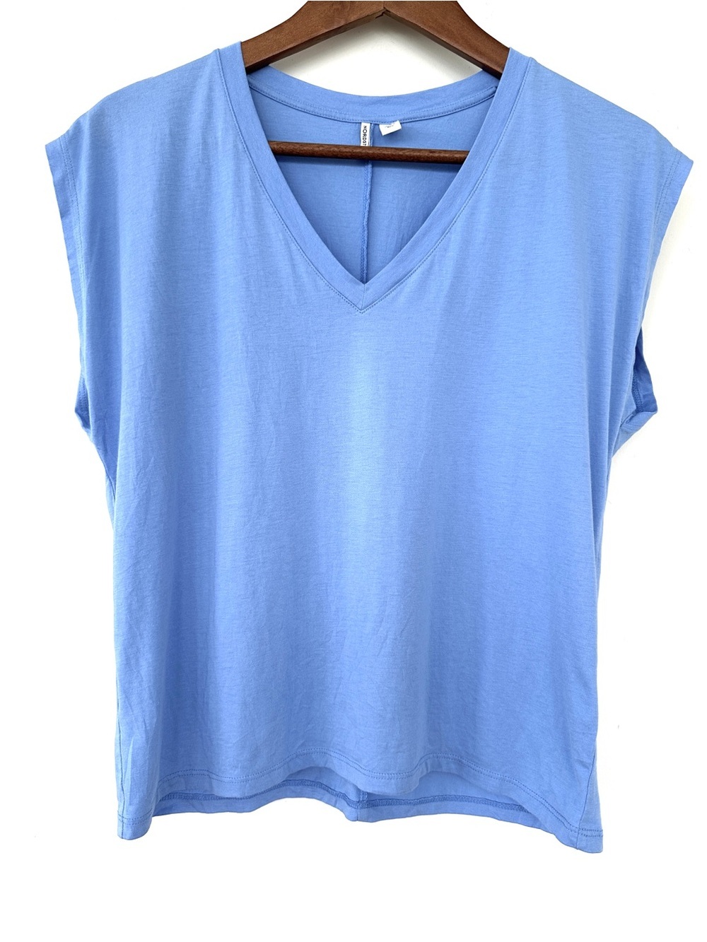 Nordstrom Light Blue V-Neck Women's Top, Relaxed Fit, 💯 Pima Cotton Knit